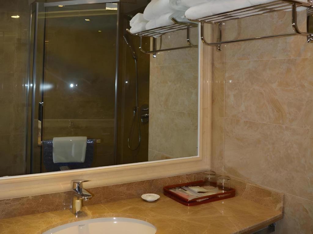 Yangshuo New West Street Hotel Vip מראה חיצוני תמונה